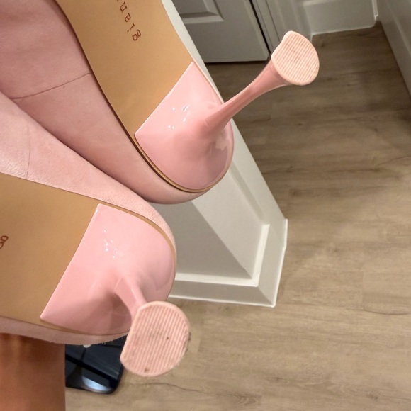 Gianni Bini Pink Suede Heels with Red Rhinestone Heart Toe – Valentine’s - Picture 8 of 8